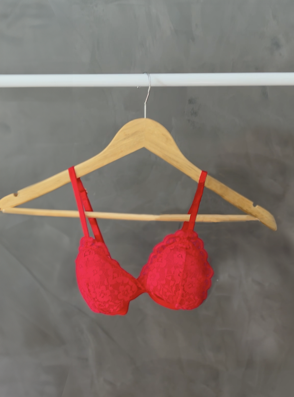 Brasiere Rosa 945 de Encaje Rojo Copas Removibles