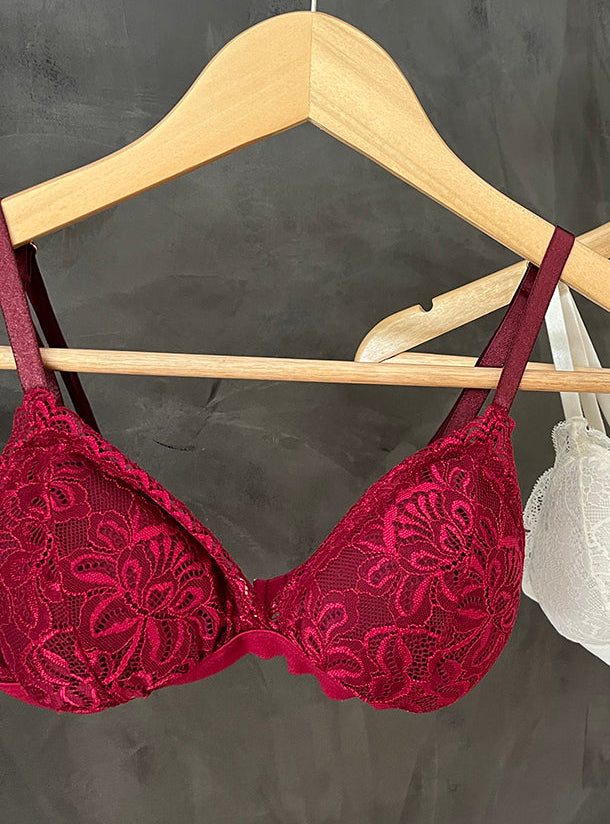 Brasiere Rosa 945 de Encaje Vino Copas Removibles